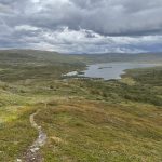 Bis zum Horizont über sanfte Hügel